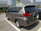 Cần bán gấp Toyota Innova sản xuất 2017, màu nâu