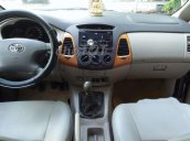 Bán Toyota Innova 2010, màu bạc giá cạnh tranh