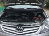 Bán xe Toyota Innova 2009, màu bạc 