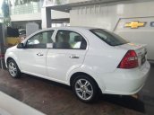 Bán ô tô Chevrolet Aveo năm sản xuất 2017, màu trắng, giá tốt 