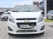 Bán Chevrolet Spark 1.2MT 2017, màu trắng xe gia đình, giá tốt