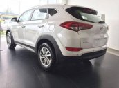 Cần bán xe Hyundai Tucson sản xuất năm 2018, màu trắng