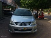 Bán Toyota Innova G 2011, màu bạc