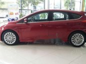 Bán ô tô Ford Focus năm sản xuất 2018, màu đỏ 