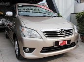 Cần bán gấp Toyota Innova 2.0E đời 2013, màu nâu, giá tốt