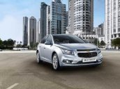 Bán Chevrolet Cruze LT đời 2018, màu bạc