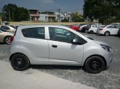 Bán Chevrolet Spark LS MT đời 2018, KM 60triệu, HT khách mua chạy Grab, 70tr nhận xe