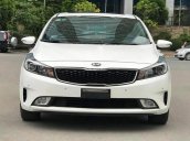 Cần bán lại xe Kia Cerato Signature 1.6 AT đời 2017, màu trắng