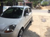 Bán xe Chevrolet Spark LT 2011, màu trắng, giá chỉ 132tr