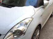 Bán Suzuki Swift đời 2015, màu trắng 