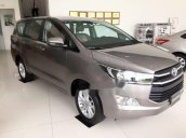 Bán Toyota Innova năm 2018, màu xám, giá chỉ 690 triệu