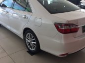 Bán ô tô Toyota Camry 2.5Q năm 2018, màu trắng