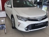 Bán ô tô Toyota Camry 2.5Q năm 2018, màu trắng