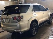 Cần bán Toyota Fortuner 2.7V 4x2 AT đời 2015, màu bạc
