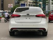 Cần bán gấp Kia Cerato 1.6AT đời 2017, màu trắng, giá chỉ 618 triệu