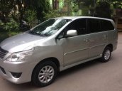 Cần bán lại xe Toyota Innova 2.0E đời 2013, màu bạc 
