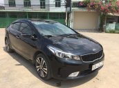 Bán xe Kia Cerato sản xuất 2017 AT, màu đen, 585 triệu