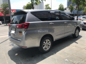 Cần bán lại xe Toyota Innova đời 2016 màu bạc, giá tốt