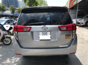 Cần bán lại xe Toyota Innova đời 2016 màu bạc, giá tốt