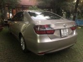 Bán Toyota Camry năm sản xuất 2015, màu vàng cát