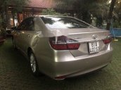 Bán Toyota Camry năm sản xuất 2015, màu vàng cát