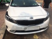 Cần bán Kia Cerato 1.6 năm 2017, màu trắng