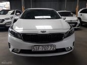 Bán Kia Cerato 1.6MT màu trắng, số sàn, sản xuất 2016 biển Sài Gòn