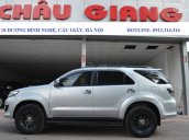 Cần bán xe Toyota Fortuner 2.5G MT đời 2015, màu bạc