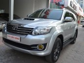 Cần bán xe Toyota Fortuner 2.5G MT đời 2015, màu bạc