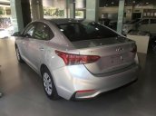 Bán Hyundai Accent 1.4 MT Base đời 2018, màu bạc, giá 425tr