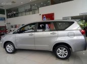 Cần bán xe Toyota Innova 2.0E năm 2018, màu bạc giá cạnh tranh