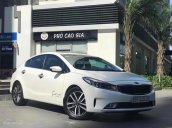 Cần bán lại xe Kia Cerato 1.6 AT sản xuất 2016, màu trắng chính chủ, 595tr