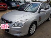 Cần bán gấp Hyundai i30 2009, màu bạc, nhập khẩu xe gia đình, giá tốt