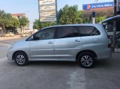 Cần bán lại xe Toyota Innova 2.0E năm sản xuất 2015, màu bạc