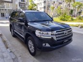 Bán xe Toyota Land Cruiser VX V8 sản xuất 2016, màu đen, xe nhập