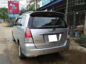 Cần bán gấp Toyota Innova G sản xuất năm 2010, màu bạc