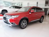 Bán ô tô Mitsubishi Outlander đời 2018, màu đỏ, giá chỉ 808 triệu