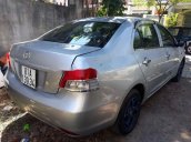 Cần bán gấp Toyota Vios sản xuất năm 2009, màu bạc