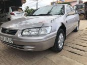 Bán Toyota Camry năm 2001, màu hồng phấn