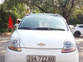 Bán xe Chevrolet Spark MT đời 2009, màu trắng, máy móc nổ im và khỏe, điều hòa mát