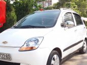 Bán xe Chevrolet Spark MT đời 2009, màu trắng, máy móc nổ im và khỏe, điều hòa mát