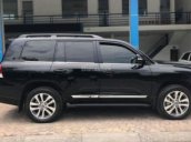 Cần bán Toyota Land Cruiser VX 2017, màu đen, nhập khẩu