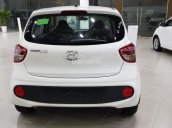 Cần bán Hyundai Grand i10, màu trắng, có xe giao ngay