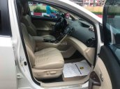 Bán Toyota Venza 2.7 AT đời 2010, màu trắng, xe nhập, 845tr