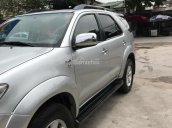 Cần bán xe Fortuner G 2011 máy dầu, màu bạc