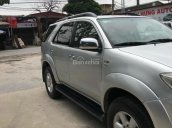 Cần bán xe Fortuner G 2011 máy dầu, màu bạc