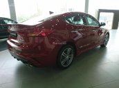 Bán Hyundai Elantra Sport 2018 thế hệ mới màu đỏ, xe giao ngay, hỗ trợ trả góp 90%, LH: 090 467 5566