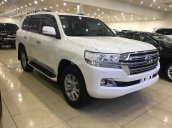 Bán Toyota Land Cruiser VX năm sản xuất 2016, màu trắng, nhập khẩu nguyên chiếc