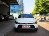 Bán xe Hyundai i20 Active, chính chủ từ đầu đi chưa hết roda