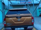 Cần bán Nissan Navara VL 300 đời 2017, màu vàng, nhập khẩu nguyên chiếc, giá tốt